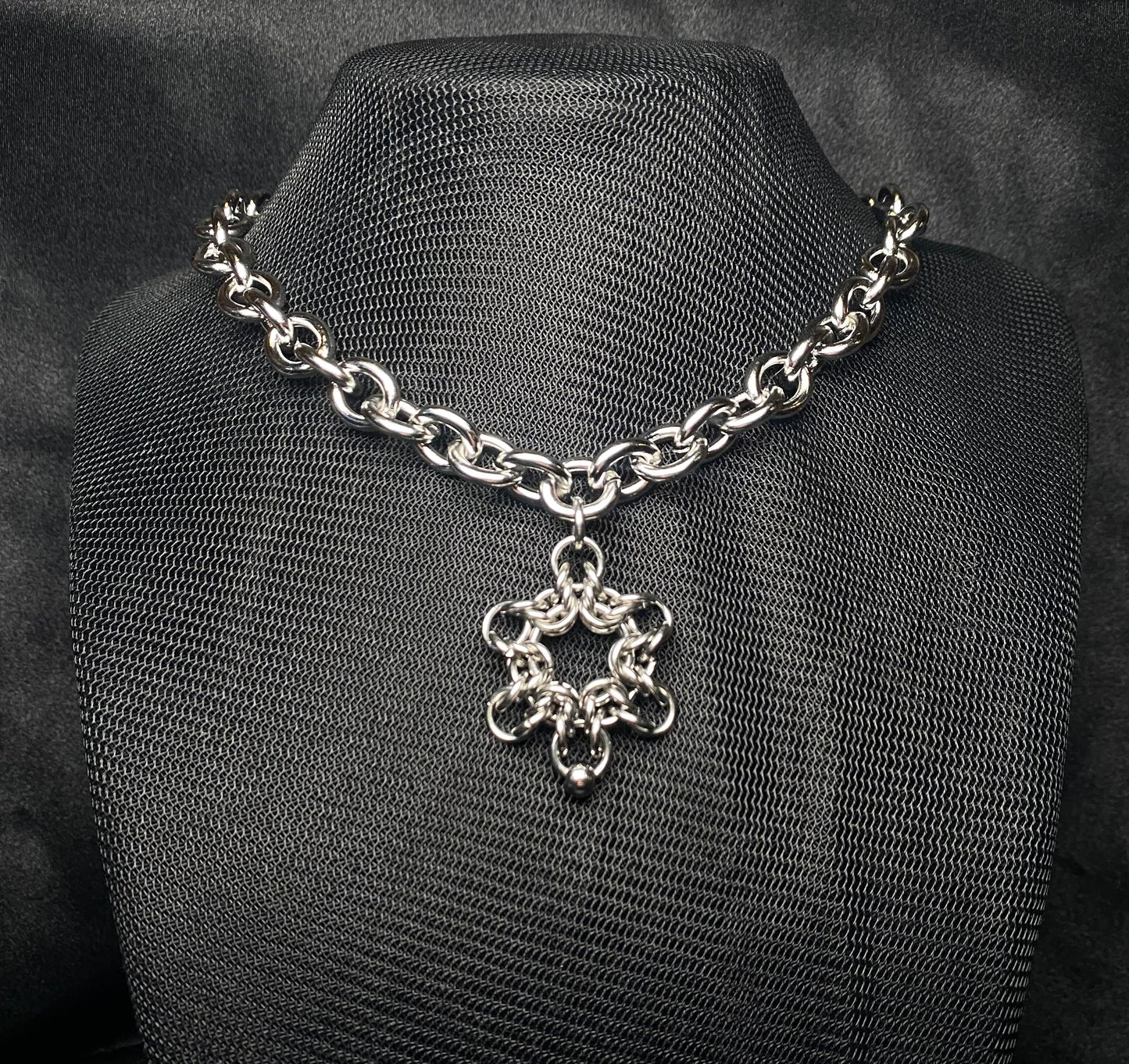 Hex choker