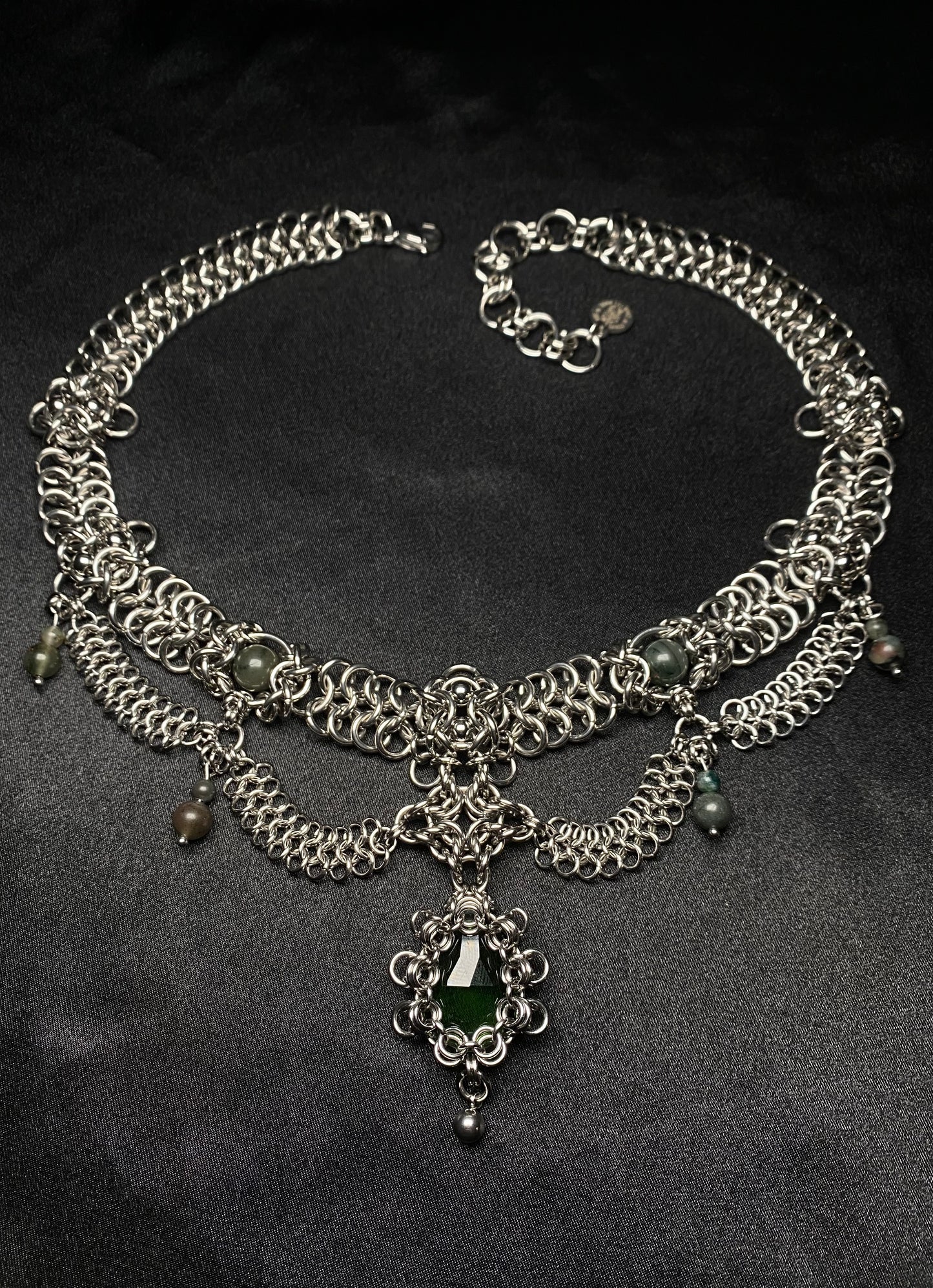 To covet and comfort (emerald)