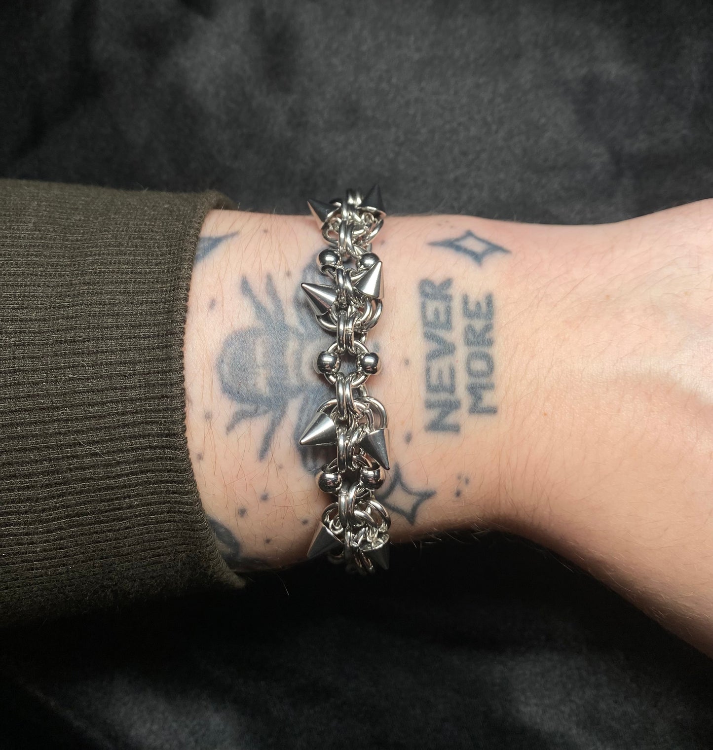 Crown-of-thorns bracelet