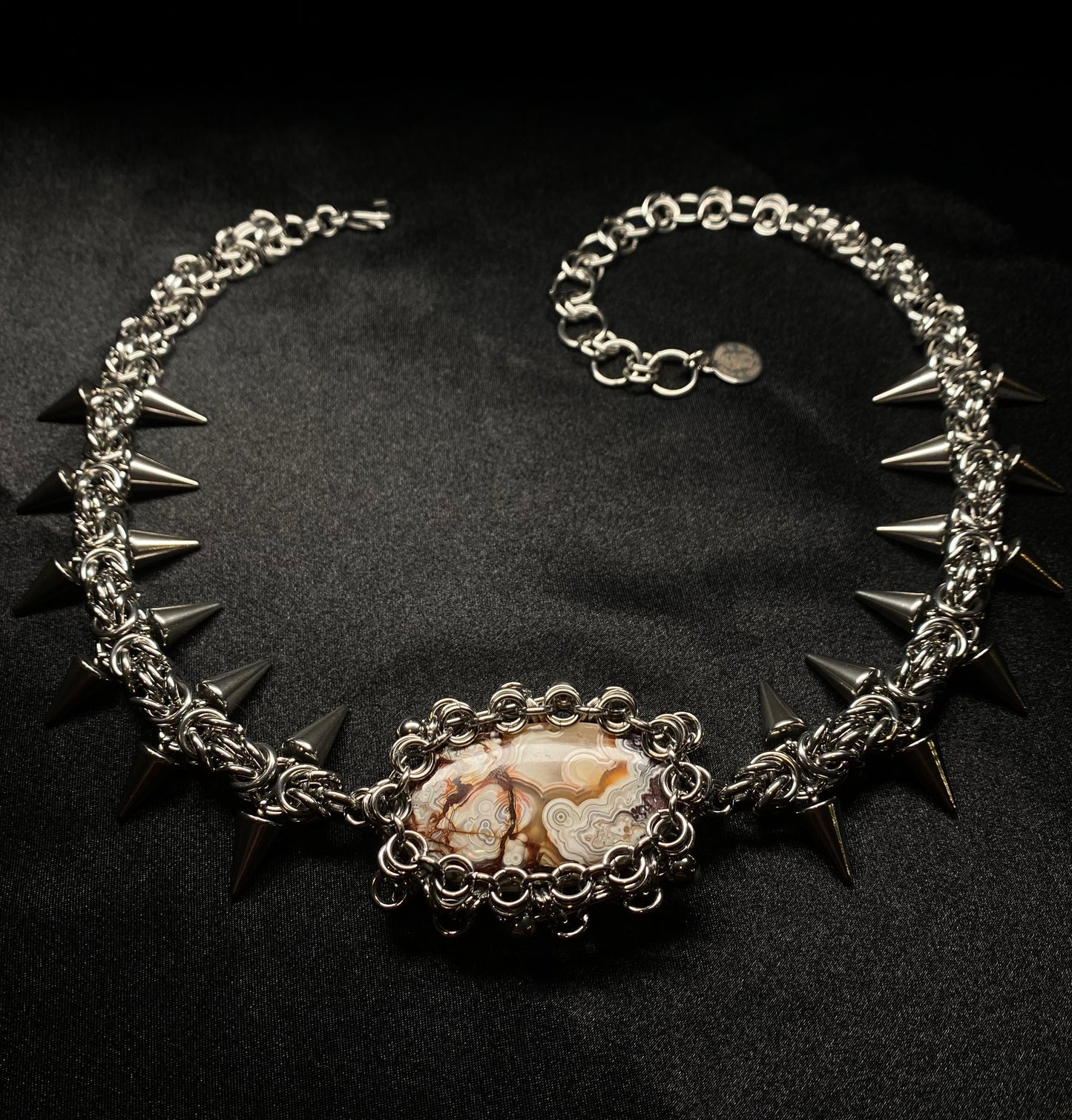 Amulet of Durnehviir